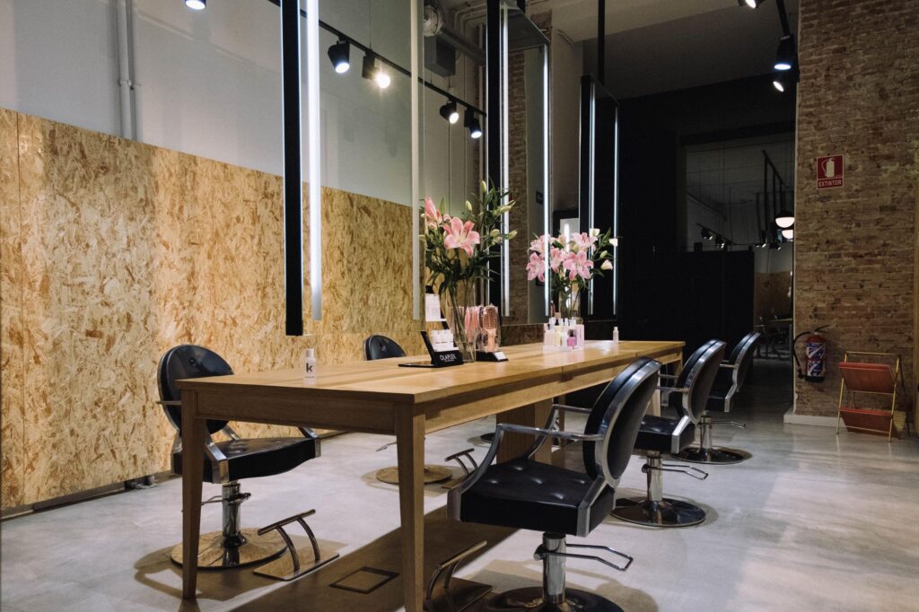 Salón Rafael Dueñas Night Shift